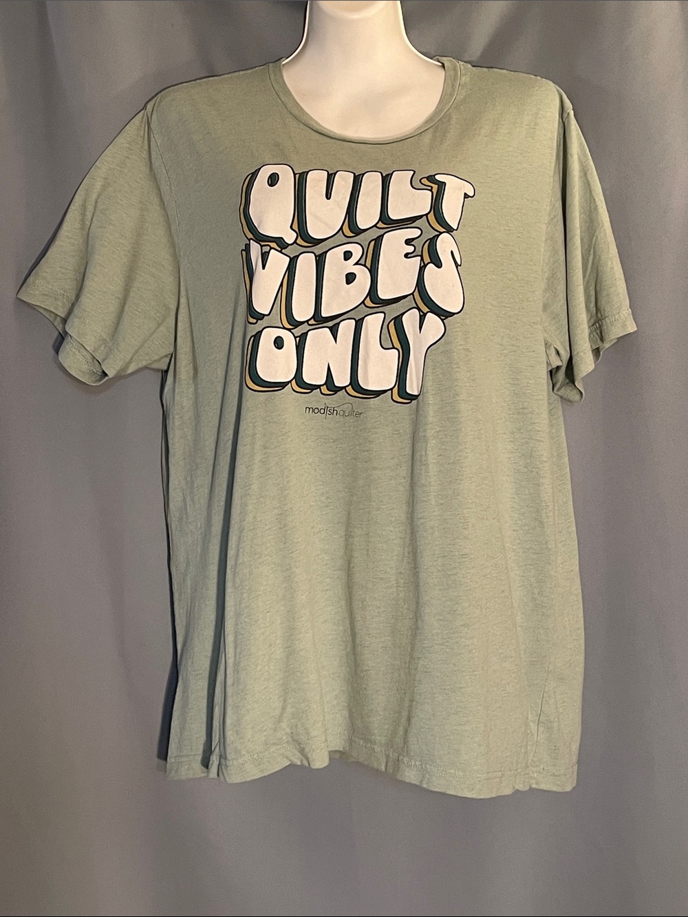 Men's 'Quilt Vibes Only' Graphic Tee in Sage Green